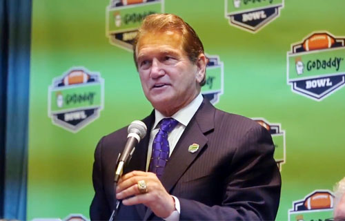 joe-theismann-speaking-at-godaddy-press-event-jan-2015