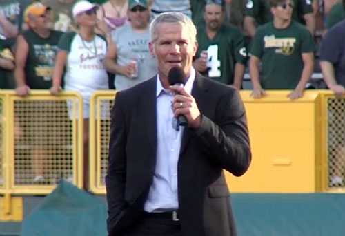 brett-favre-speaking-to-fans-at-lambeau-field-jul-18-2015